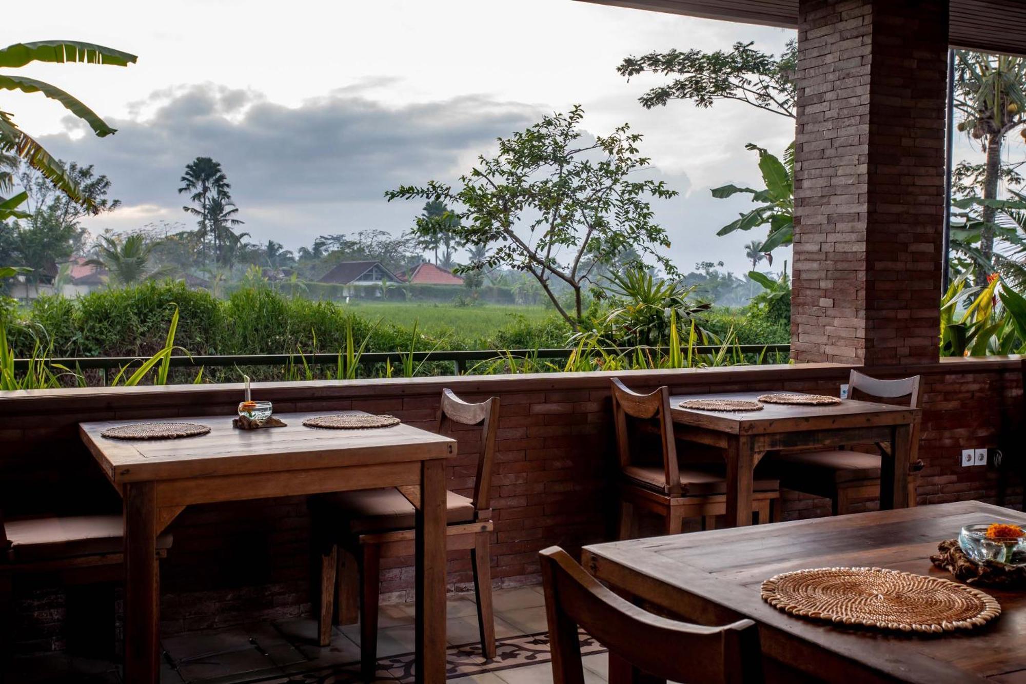 Paon Desa Ubud Esterno foto