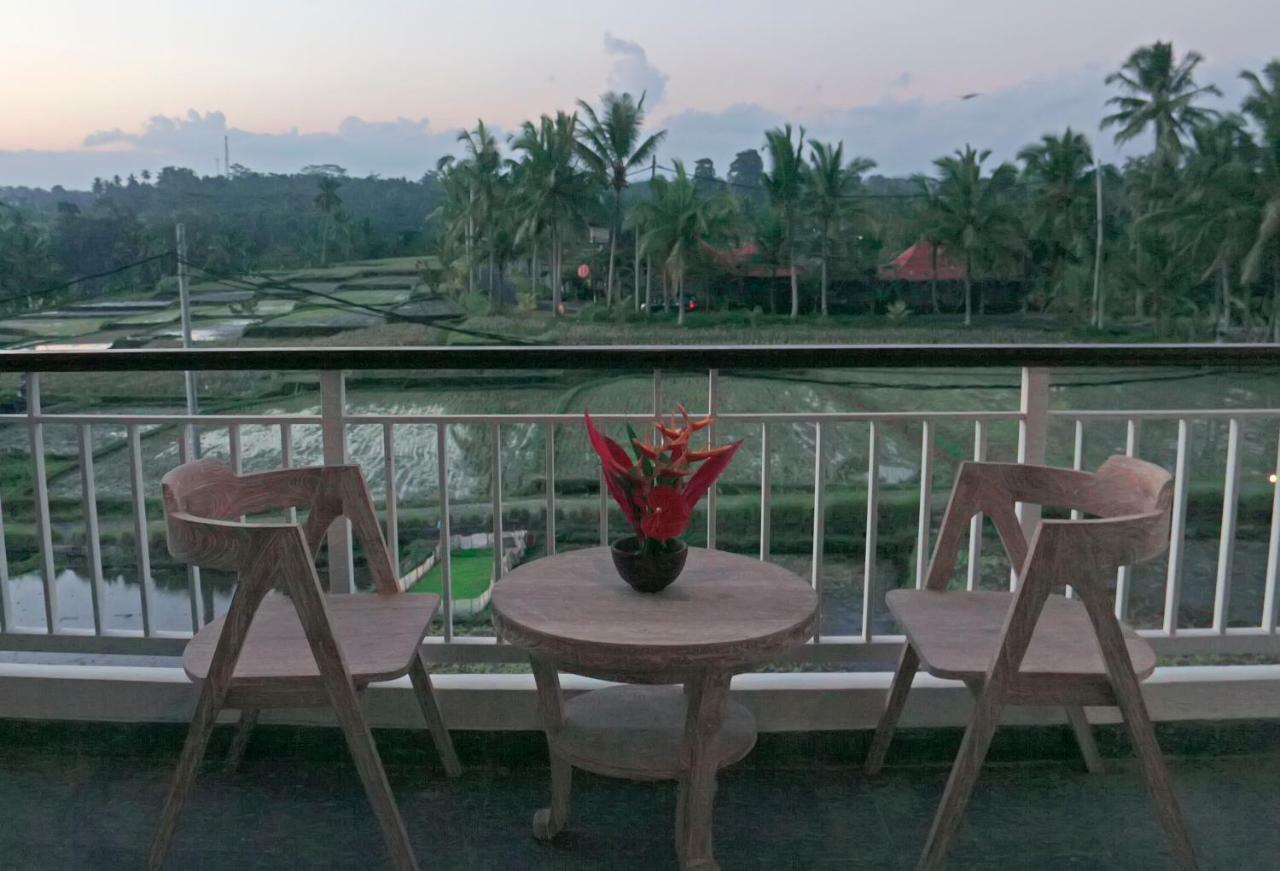Paon Desa Ubud Esterno foto